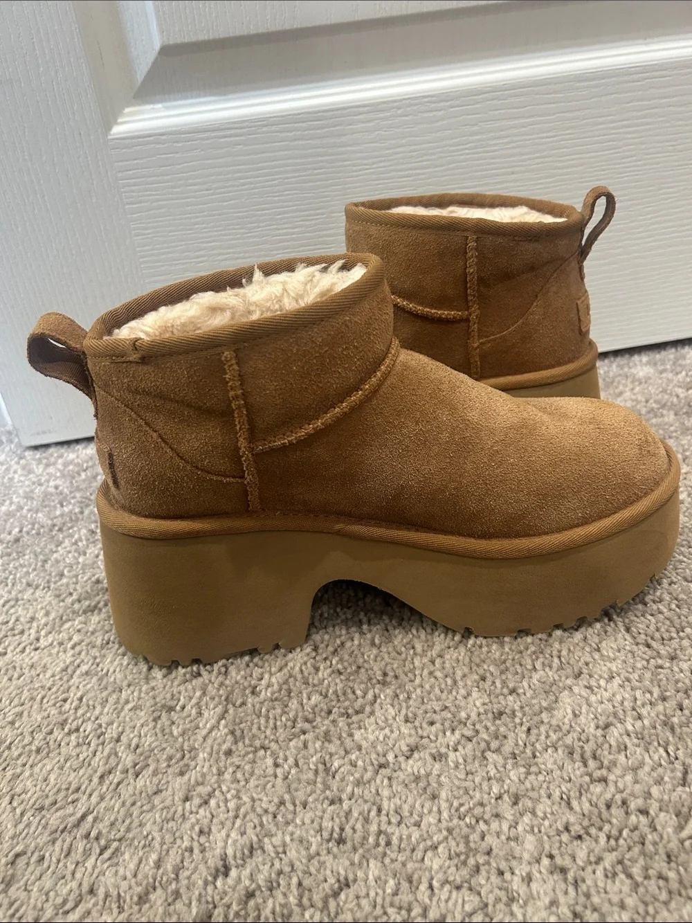 UGG® Classic Ultra Mini New Heights Platform Boot (Women), Size 8